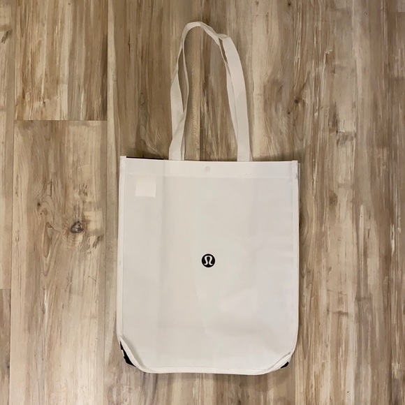 ❤️ Three Brand New Lululemon Tote Bags - Picture 3 of 5